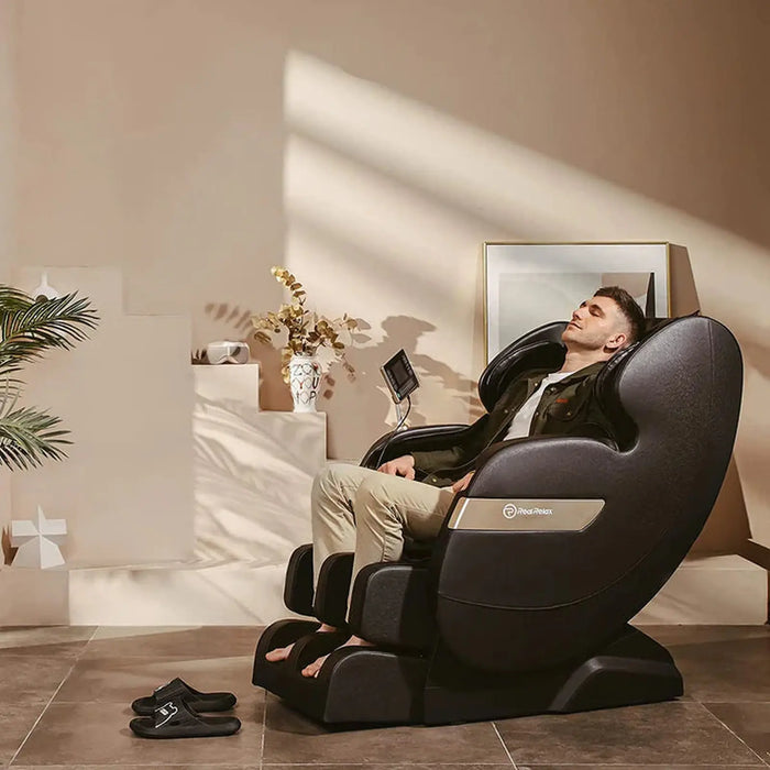 Real Relax Favor-03 Massage Chair Black